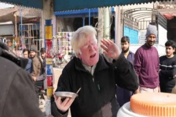 அதிபர் டொனால்ட் டிரம்ப் போன்று தோற்றமளிக்கும் தள்ளுவண்டி குல்பி வியாபாரி!