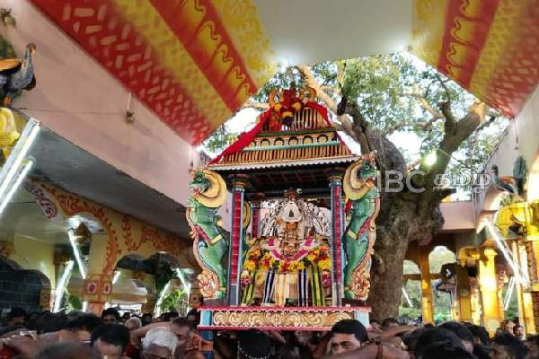 சந்நிதியானுக்கு இன்று (16) கொடியேற்றம் (படங்கள்) | Tondaimanar Selvachannidhi Temple Began Today