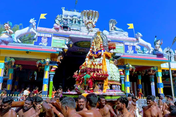 சித்திரை புத்தாண்டில் கைலாய வாகனத்தில் பவனிவந்த நயினை நாகபூசணி அம்மன்!(Photos) | Naina Nagabhusani Amman Chitrai New Year