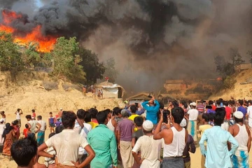 ரோஹிங்கியா அகதி முகாமில் பெரும் தீ விபத்து! நிர்க்கதிக்குள்ளான மக்கள்