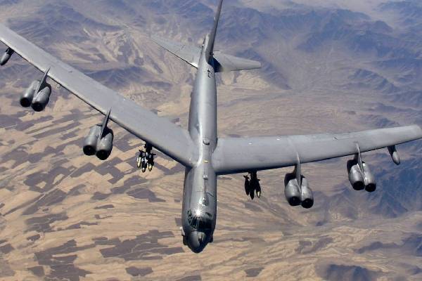 களமிறக்கப்பட்ட B-52 அணு குண்டுவீச்சு விமானம்... பயணிகள் விமானங்களுக்கு அமெரிக்கா எச்சரிக்கை | Us Issues Notam Warning களமிறக்கப்பட்ட B-52 அணு குண்டுவீச்சு விமானம்... பயணிகள் விமானங்களுக்கு அமெரிக்கா எச்சரிக்கை | Us Issues Notam Warning