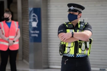 லண்டனுக்குள் செல்ல வேண்டாம்;  பொலிஸார் கடும் எச்சரிக்கை