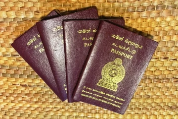 கடவுச்சீட்டு மோசடியில் ஈடுபட்ட 9பேர் கைது