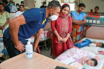 கொழும்பு லேடி ரிட்ஜ்வே வைத்தியசாலைக்கு விஜயம் செய்த இலங்கை கிரிக்கெட் அணி வீரர்கள்