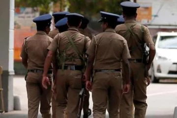 பொலிஸாரின்  கைகளை கடித்த நபருக்கு நேர்ந்த கதி!