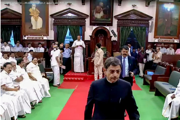 அதே வேகத்தோடு மாநிலத்தைவிட்டு ரோசப்பட்டு வெளியேறுவாரா? சு. வெங்கடேசன் காட்டம் | Mp Su Venkatesan Tweet About Governor Rn Ravi