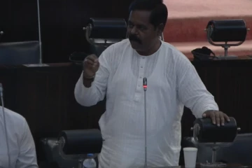 முடக்கமும் இல்லாத ஊரடங்கும் இல்லாத பயணத்தடை - நாடாளுமன்றில் சிறீதரன்