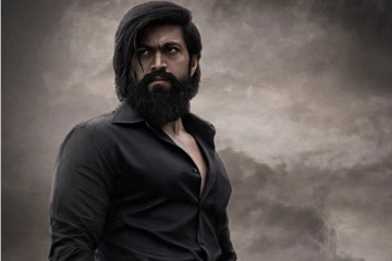 KGF 2 தமிழ்நாட்டில் மட்டும் 100 கோடியா? விஜய்யின் பீஸ்ட் கூட செய்யாத சாதனை..