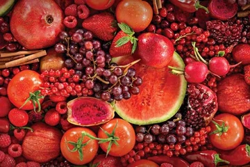 சிவப்பு நிற பழங்களை உண்பதால் கிடைக்கப்பெறும் நன்மைகள்