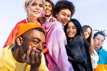 Gen Z தலைமுறையினர் மிகவும் துயரப்படும் நாடு எது... பிரித்தானியாவிற்கு எந்த இடம்