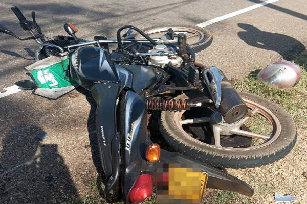 தமிழர் பகுதியில் பயங்கர விபத்து சம்பவம்... மூவர் வைத்தியசாலையில்! | 3 Vehicles Collided With Each Other In Mannar தமிழர் பகுதியில் பயங்கர விபத்து சம்பவம்... மூவர் வைத்தியசாலையில்! | 3 Vehicles Collided With Each Other In Mannar