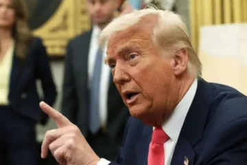 ரஷ்யா மீது மிகப்பெரிய அளவில் பொருளாதார தடை ; டிரம்ப் மிரட்டல்