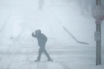 பனிப்புயல் காரணமாக ரொறன்ரோ பாடசாலைகளுக்கு விடுமுறை