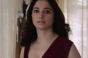 இதுவரை இல்லாத அளவிற்கு எல்லைமீறிய காட்சியில் நடிகை தமன்னா!! ஷாக்காகும் ரசிகர்கள்