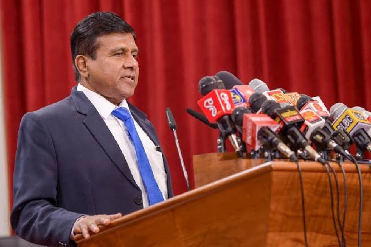 ஹரக் கட்டாவின் மனைவியிடம் லஞ்சம் பெற்ற விவகாரம்! புதல்வரைக் காப்பாற்ற விஜயதாச ராஜபக்ச செய்த செயல் அம்பலம் | Bribeharak Kata Wijeyadasa File False Complaint