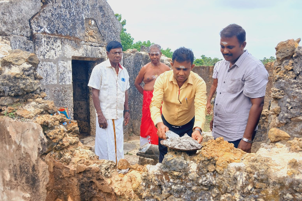 யாழில் புதுப்பொலிவுபெறும் 400 வருடங்கள் பழமைவாய்ந்த சிவன் ஆலயம்! | 400 Year Old Shiva Temple In Jaffna Vaddukoddai