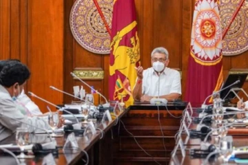 ආණ්ඩු පක්‍ෂයේ කණ්ඩායම් රැස්වීම ඇරඹෙයි..!