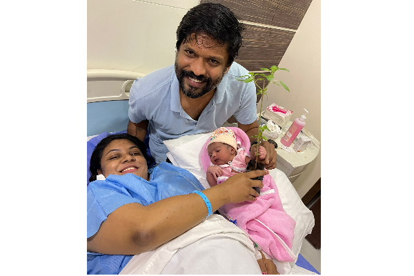 சௌந்தரராஜா - தமன்னா தம்பதியினருக்கு பெண் குழந்தை பிறந்துள்ளது | Sondararaja Baby Girl Photo