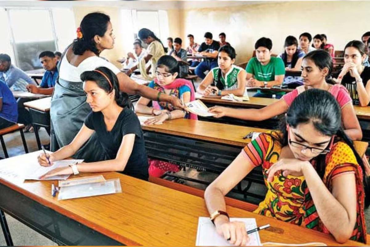 நீட் தகுதி என்று சொல்லி திணிக்கப்பட்ட மாபெரும் உயிர்கொல்லும் Scam - உதயநிதி ஸ்டாலின் | Udhayanidhi Says Neet Exam Is Life Killing Scam நீட் தகுதி என்று சொல்லி திணிக்கப்பட்ட மாபெரும் உயிர்கொல்லும் Scam - உதயநிதி ஸ்டாலின் | Udhayanidhi Says Neet Exam Is Life Killing Scam