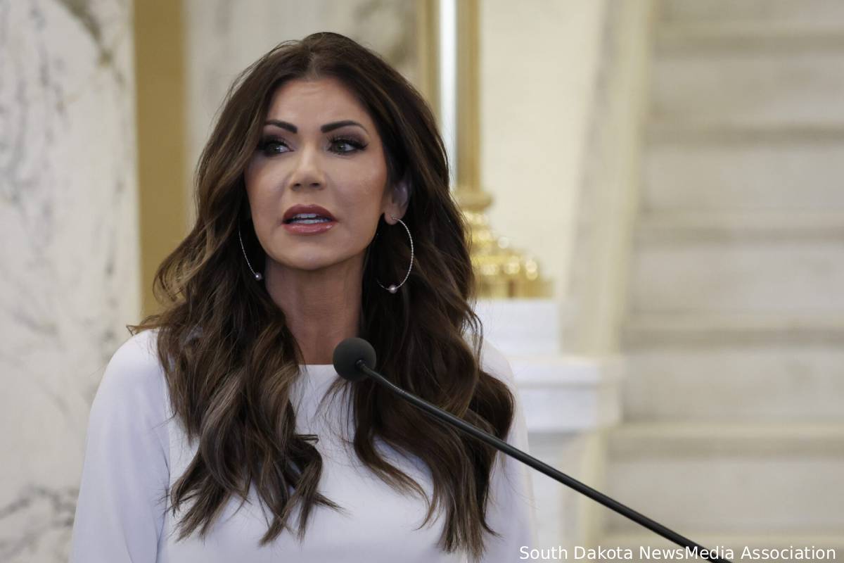 இந்தியாவிற்கு செல்ல இலவச டிக்கெட்டுடன், ரூ.2.40 லட்சம் பணம் - அமெரிக்கா வழங்கும் வாய்ப்பு | Us Offers Free Flight Cash Send Indians To Home