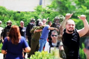 காசா பகுதியில் 4 பணயக்கைதிகளை மீட்ட இஸ்ரேல் இராணுவம்