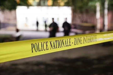 பிரான்சில் கதவை திறந்த பெண்ணுக்கு காத்திருந்த அதிர்ச்சி! எழுந்த அச்சம்..மர்ம நபரை தேடும் பொலிஸார்