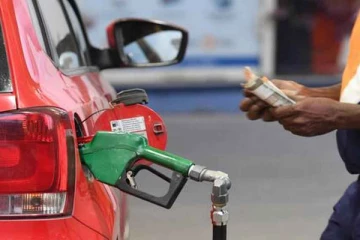 எரிபொருள் விலையை 70 ரூபாவினால் குறைக்கலாம்: ஆனந்த பாலித