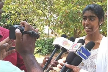 அரசியல்ல அப்பாவவது பொண்ணாவது: உள்ளாட்சித் தேர்தலில் தந்தையை எதிர்த்து போட்டியிடும் மகள்