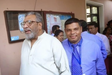 தேர்தலை ஒத்தி வைக்க முடியும்! மகிந்த தேசப்பிரிய