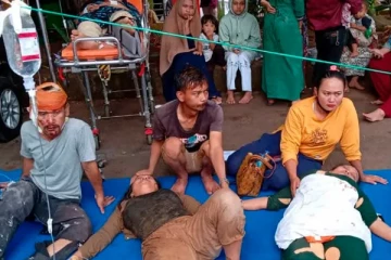 இந்தோனேஷியாவை அதிரவைத்த நிலநடுக்கம்; 44பேர் பலி 300 பேர் காயம்