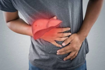 உங்கள் கல்லீரலில் பாதிப்பு உள்ளது என்பதை காட்டும் முக்கிய அறிகுறிகள்! நிச்சயம் தெரிந்து கொள்ளுங்கள்