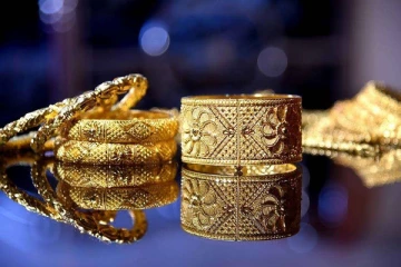 உலக சந்தையில் தங்கத்தின் விலையில் ஏற்பட்ட மாற்றம்