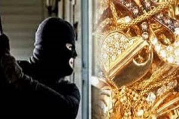 வவுனியாவில் பட்டப்பகலில் துணிகர திருட்டு: பணம் நகை கொள்ளை