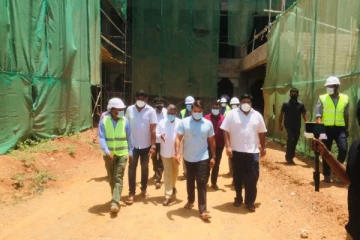 யாழில் அபிவிருத்தி திட்டங்களை நேரில்  ஆராய்ந்த நாமல்