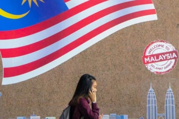 அதிகரிக்கும் கொரோனா  பரவல்: மலேசியாவில் ஊரடங்கு நீட்டிப்பு!