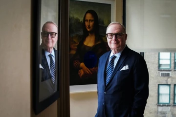 බිලියනපතියෙක් සියදිවි නසාගනී.