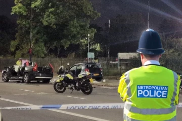 லண்டனில் காவல்துறை வாகனம் ஏற்படுத்திய விபத்து: பிறக்காத குழந்தையுடன் கர்ப்பிணி பெண் உயிரிழப்பு!