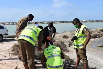 யாழில் கடற்கரையில் உருக்குலைந்த சடலம் மீட்பு