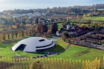 அரச குடும்பத்தினரின் குழந்தைகள் படிக்கும் பள்ளி - கட்டணம் எவ்வளவு தெரியுமா?