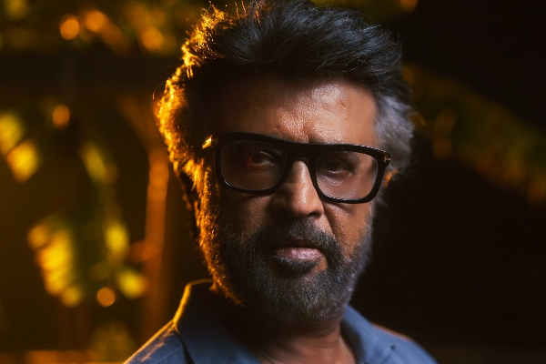 ஜெயிலர் படத்தில் ரஜினியின் மனைவி நடிக்கிறாரா.. வெளிவந்த டீசரில் வந்த காட்சி | Latha Rajinikanth Is Acting In Jailer Movie ஜெயிலர் படத்தில் ரஜினியின் மனைவி நடிக்கிறாரா.. வெளிவந்த டீசரில் வந்த காட்சி | Latha Rajinikanth Is Acting In Jailer Movie