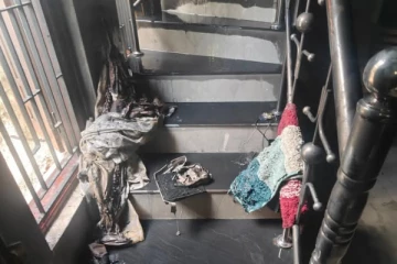 குடும்ப தகராறில் வீட்டுக்கு தீ வைத்த நபர்