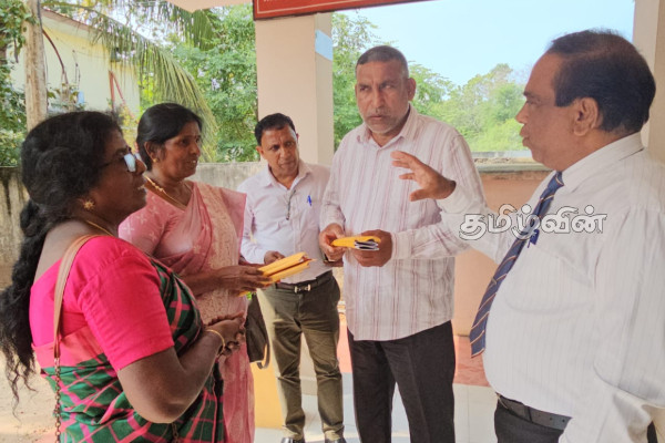 கேப்பாபிலவு மக்கள் தங்கள் காணிகளை விரைவில் விடுவிக்ககோரி மனுக்கையளிப்பு | Keppapilavu Peoples Sign Petition Demanding Lands