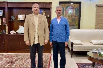 இலங்கையின் புனரமைப்புக்கு இந்தியா தலைமை ஏற்க வேண்டும் என வலியுறுத்து