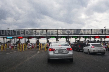 கனடாவிலிருந்து அமெரிக்காவிற்குள் பிரவேசித்த சீன பெண் கைது