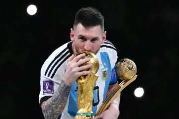 உலகின் தலைசிறந்த 100 கால்பந்து நட்சத்திரங்கள்: ரொனால்டோ, மெஸ்ஸி எந்த இடத்தில்?