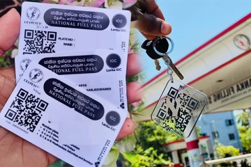 யாழில் வித்தியாசமான முறையில்  கியு.ஆர். கோர்ட் விற்பனை (Photos)