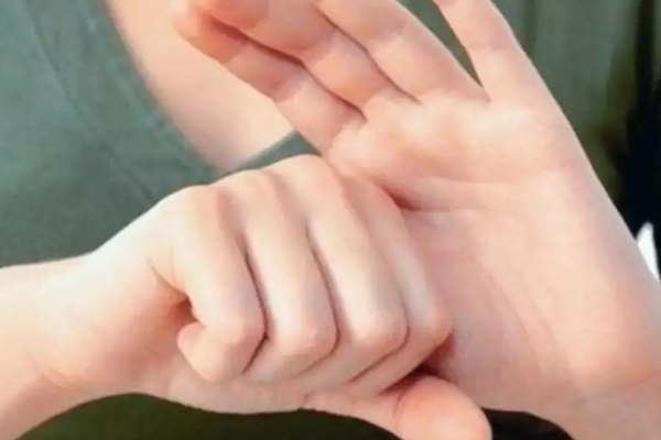 இந்த மாதிரி விரல் இருக்கவங்கள மட்டும் வாழ்நாளில் நம்பாதீர்கள்....ஆபத்தானவர்கள்! | How A Hands And Fingers Tells A Persons Character