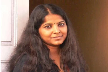 கனடாவில் வசிக்கும் தமிழ்ப்பெண் மீது பொலிசார் வழக்குப்பதிவு! என் உயிரை கூட தருவேன் என ஆவேச பதிவு