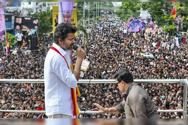 விஜய்க்கு ஆதர​வாக பாஜக! குற்றஞ்சாட்டும் சீமான்.. | Karur Incident Seeman Statement About Tvk Cheif