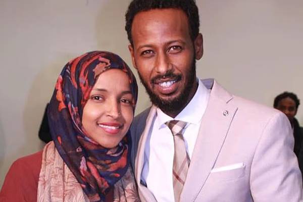 சகோதரருடன் திருமணம்... நாடுகடத்தப்படும் நெருக்கடியை எதிர்கொள்ளும் பெண் அரசியல்வாதி | Pressure Mounts On Ilhan Omar சகோதரருடன் திருமணம்... நாடுகடத்தப்படும் நெருக்கடியை எதிர்கொள்ளும் பெண் அரசியல்வாதி | Pressure Mounts On Ilhan Omar